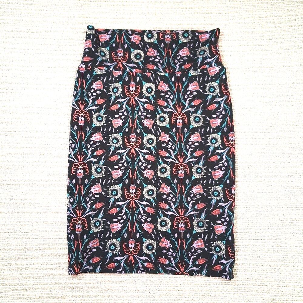 LuLaRoe Cassie Pencil Skirt XS Black Floral Birds Art Nouveau
